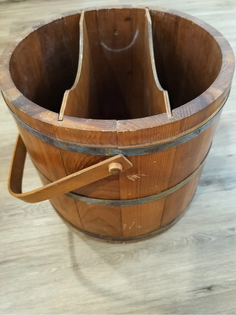 Vintage Basketville Putney VT Divided Wood Firkin Bucket Magazine Holder Shaker